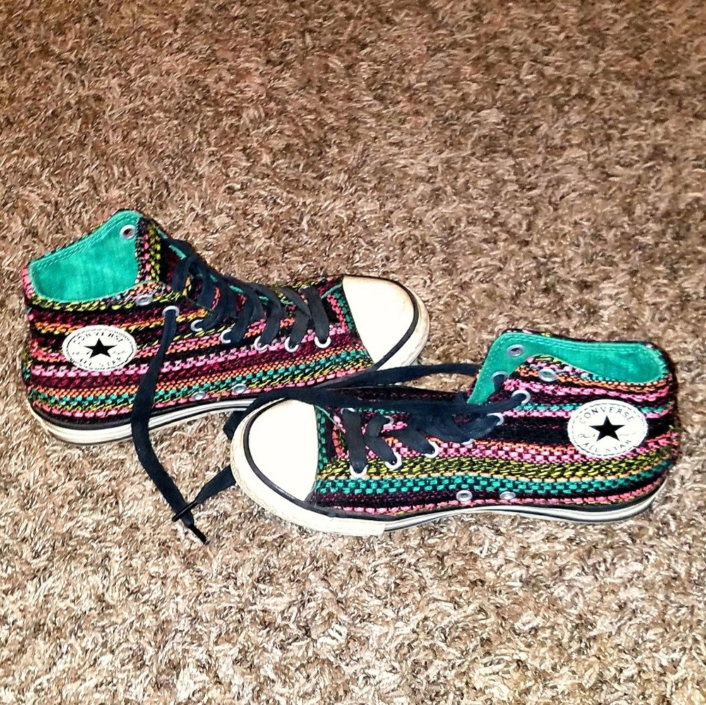Hi-Top Converse shoes Size 3